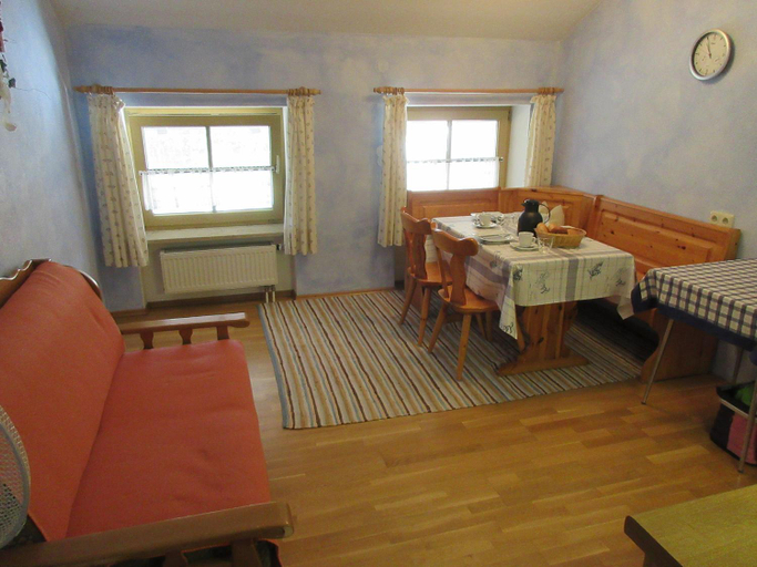 Others 5, Geppingerhof, Traunstein