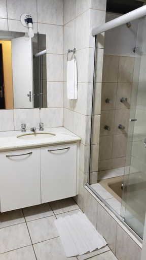 Bathroom 3, Garvey Flats, Brasília