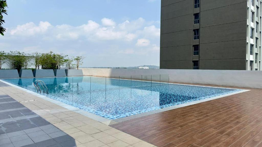 Swimming Pool 2