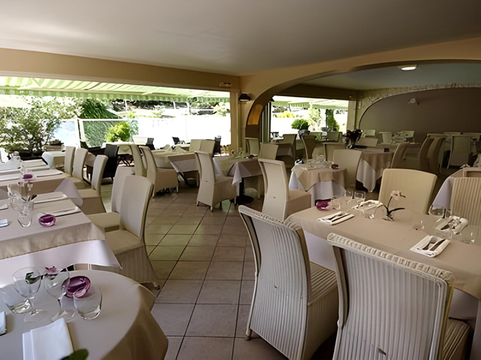 Food & Drinks 4, Logis Hostellerie De L'Abbaye, Var
