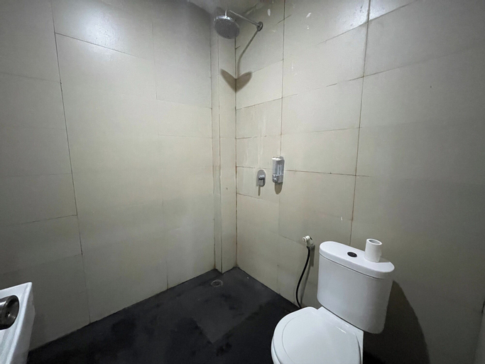 Bathroom 8
