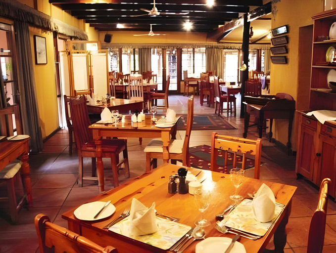 Food & Drinks 4, Sandford Park Country Hotel, Uthukela