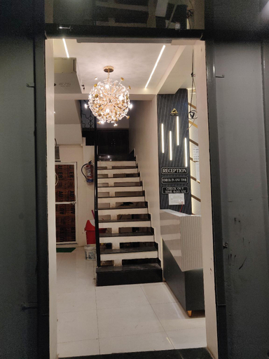 Public Area 3, Hotel Aagman Palace - Near Mahakal Temple, Ujjain