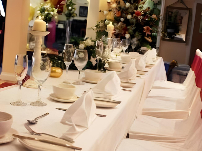 Food & Drinks 4, Gatwick Cambridge Hotel, Surrey