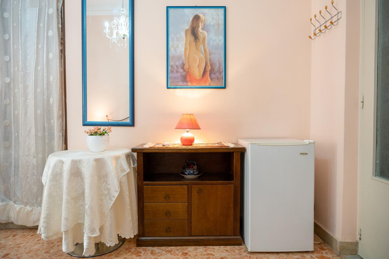 Others 3, Aci B&B, Catania