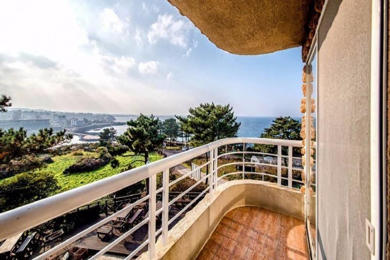Jeju Beachfront 92sqm Pension, Jeju