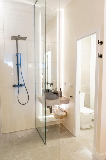 Bathroom 3, Suites Alfonso X, Cádiz