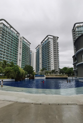 April Summer Escapes @ Azure Urban Resort, Parañaque