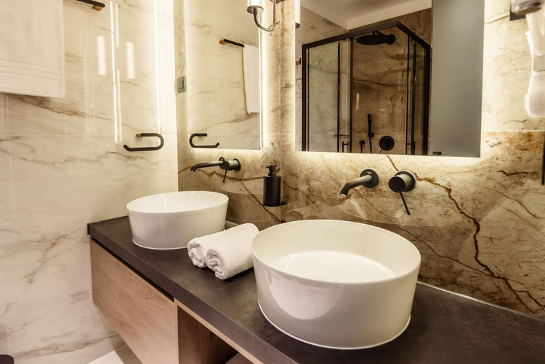 Bathroom 3, Winery Rizman B&B, Slivno