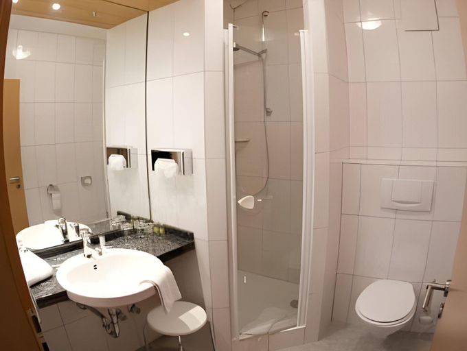 Bathroom 3, Landhotel Menke, Hochsauerlandkreis