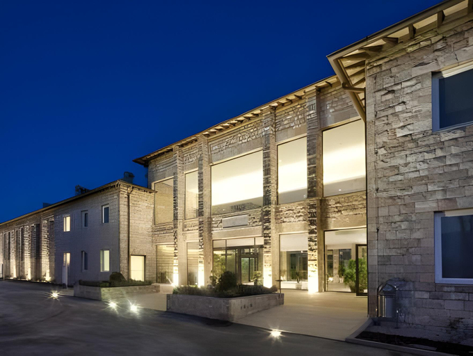 Exterior 1