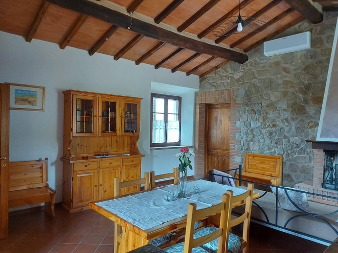 Others 2, Agriturismo Capannacce, Siena