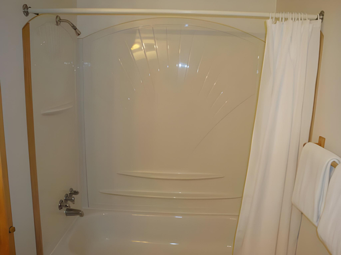 Bathroom 3, Motel Tyrol, East Kootenay