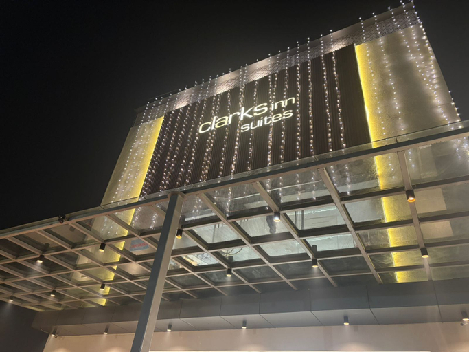 Exterior & Views 1, Clarks Inn Suites Agra, Agra