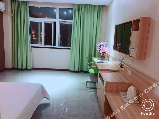 Bedroom 1, 7 Days Inn (Wuhan Optics Valley Institute of Technology), Wuhan