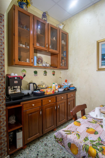 Others 2, Aci B&B, Catania