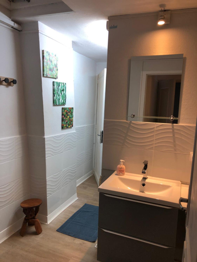Bathroom 15
