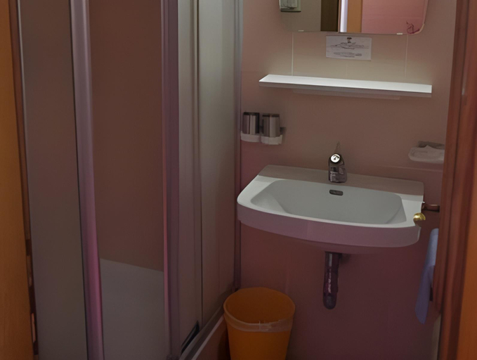 Bathroom 3, TENNE Arlberg - Boutique Hotel & Restaurant, Landeck