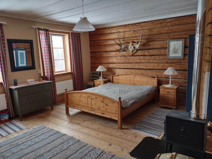 Bedroom 2, Swedish Paradise Garden & Lake BED & BREAKFAST, Strömsund