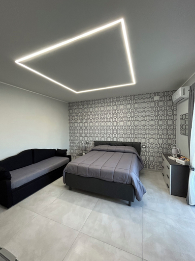 Bedroom 3, SKYCITY 2, Napoli