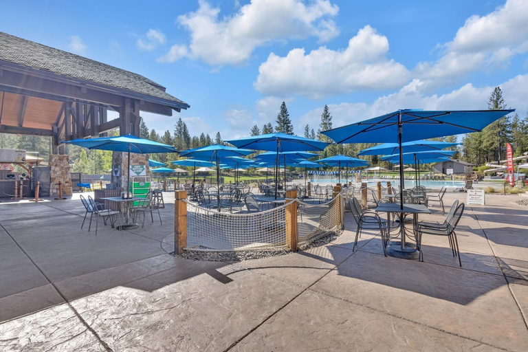 Food & Drinks, Lassen Lane 3, Deschutes