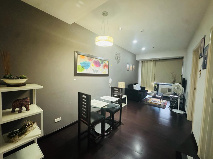 Others 4, Gramercy 2 bedrooms w Balcony City View, Makati City