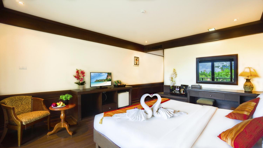 Bedroom 12