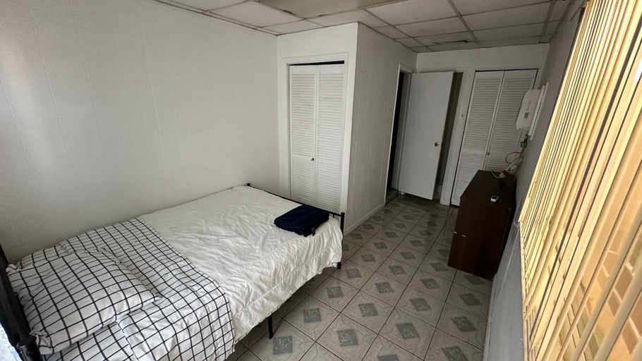 Others 2, Easy Hostel, Miami-Dade
