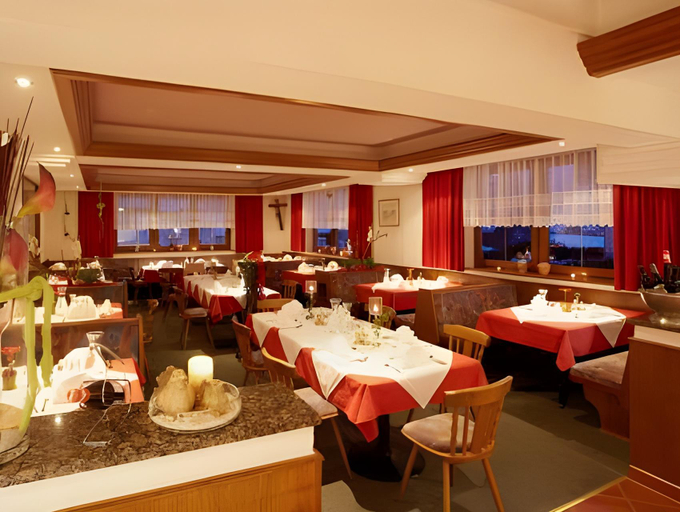 Food & Drinks 5, Ferienhotel Bergland, Imst