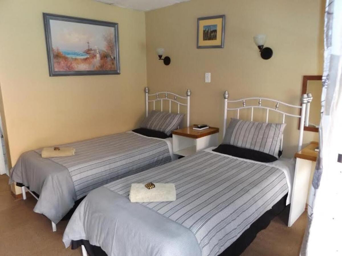 Bedroom 2, WEL-RIE GUESTHOUSE, Lejweleputswa