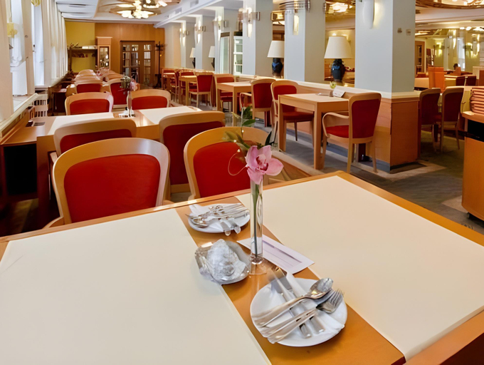 Food & Drinks 4, Hotel Eroplan, Vsetín