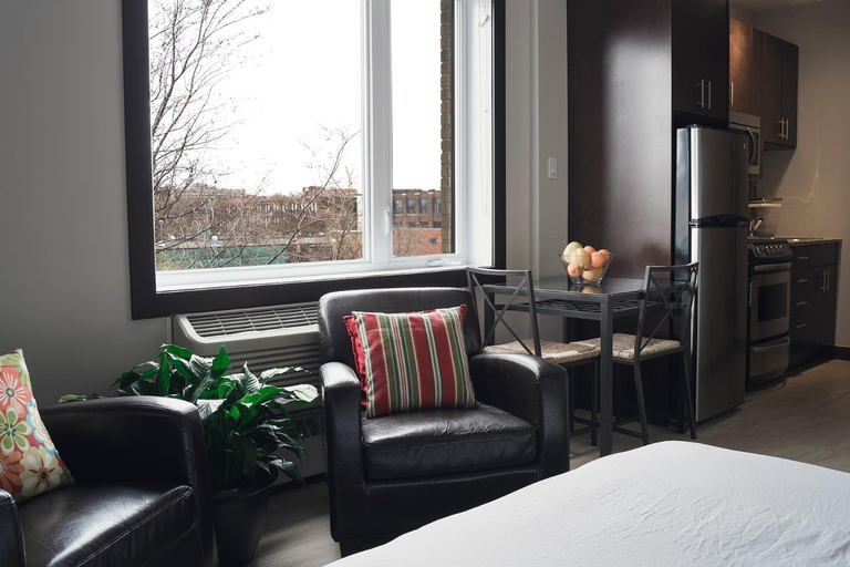 Bedroom 2, Cjour Apartments, Montréal