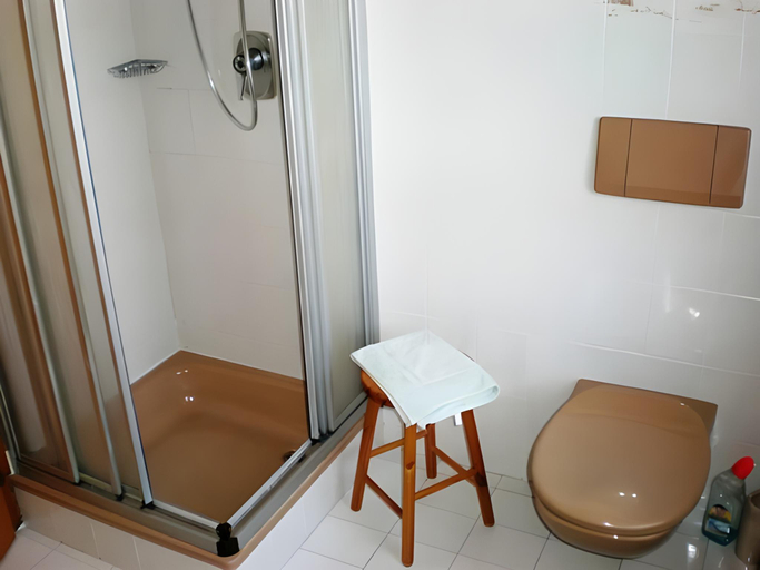 Bathroom 2, Haus Sundl - Privatzimmer, Melk