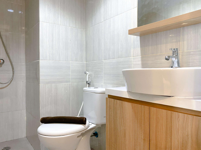 Best Deal Restful 1BR Vasanta Innopark By Travelio, Cikarang
