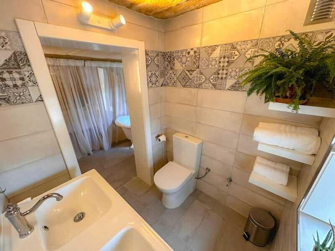 Bathroom 4, Ta Gilarda Boutique Living