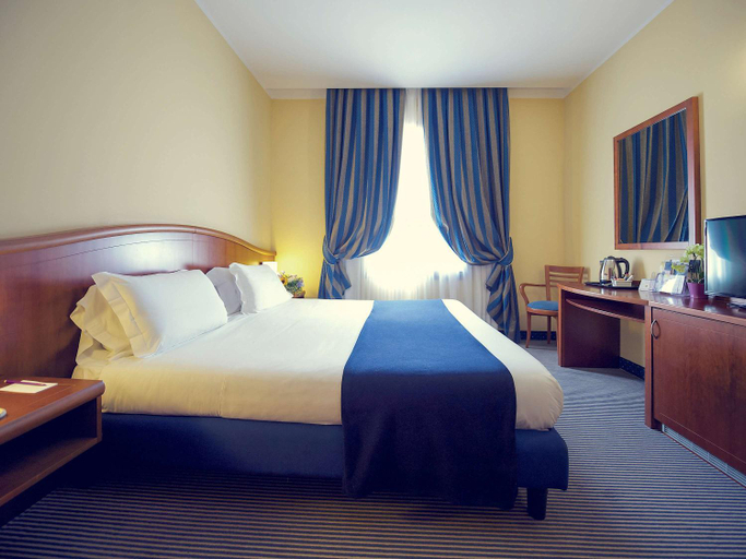 Bedroom 12