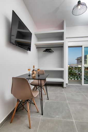 Others 2, Luxury apartment in the center, South Aegean