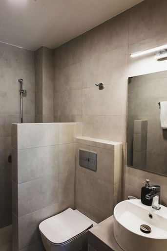 Bathroom 4, Phos de Antiparos, South Aegean