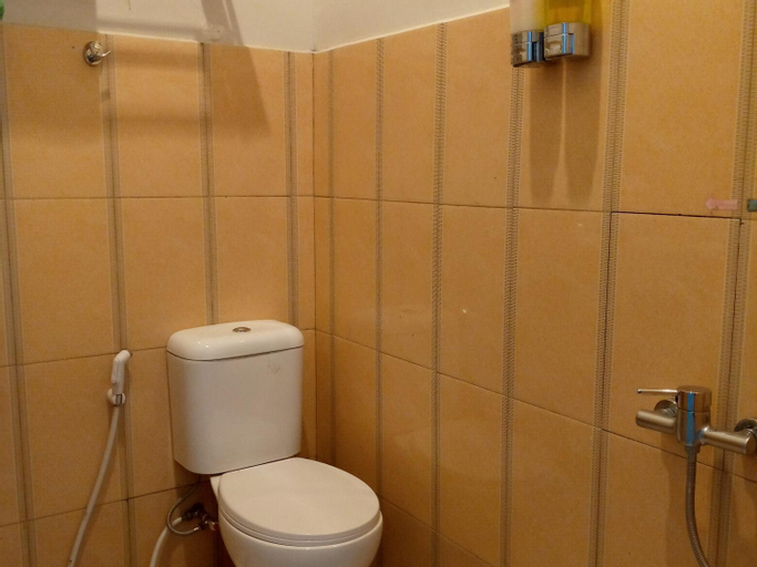 Bathroom 7