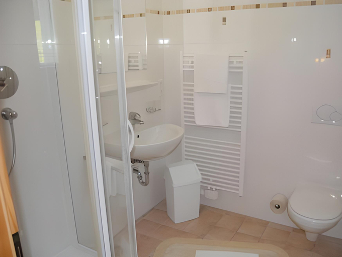 Bathroom 4, Seehotel St Hubertus, Schwaz