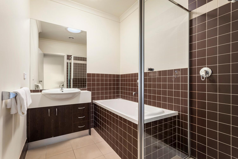 Bathroom 14