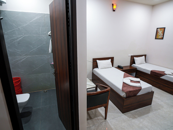 Bedroom 4, Hotel Omkar, Hisar