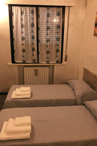 Bedroom 2, casa TRE19, Mantua