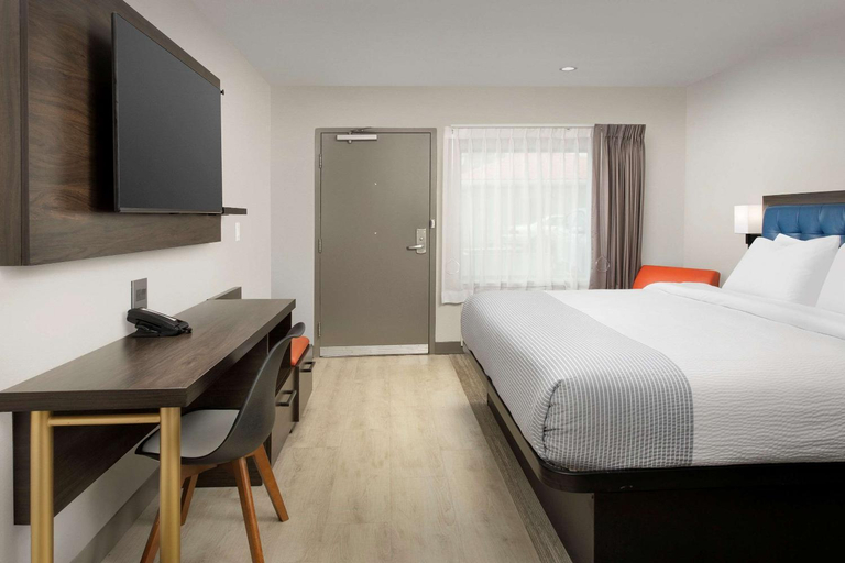 Bedroom 18