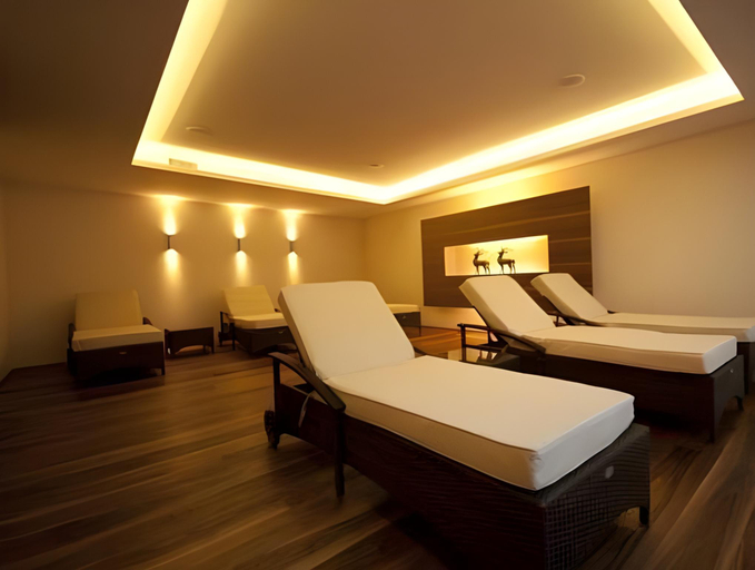 Bedroom 2, Hotel Acerina Superior, Bludenz