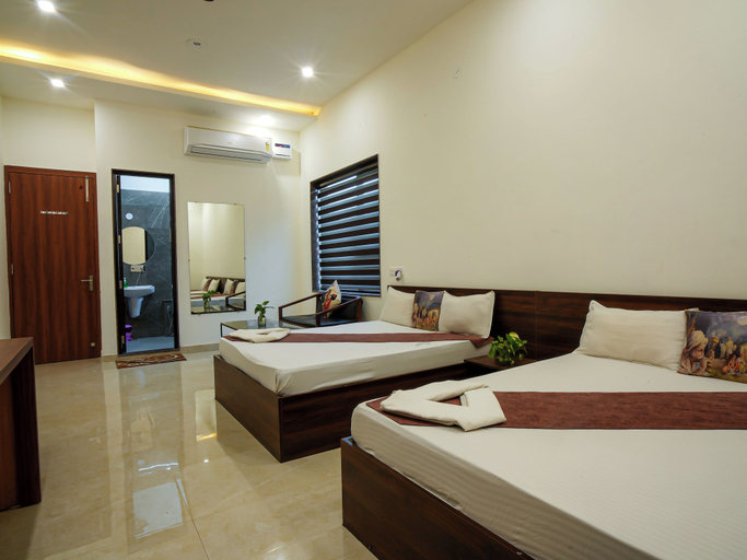 Bedroom 5, Hotel Omkar, Hisar