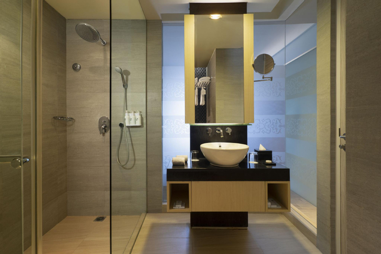 Bathroom 23