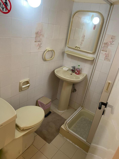 Bathroom 3, Larnaca Comfort Rooms, Larnaca