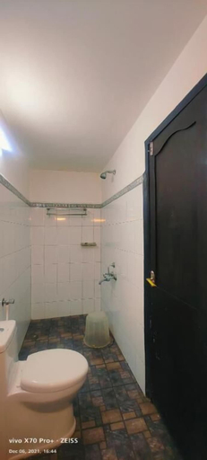 Bathroom 2, HOTEL EMERALD INN, Idukki