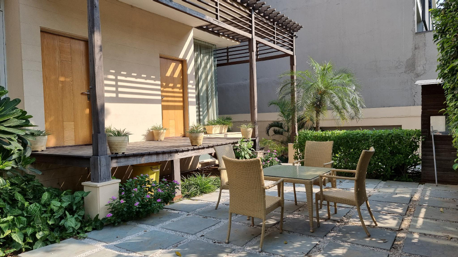 Exterior & Views 2, CRS Inn, Gurgaon